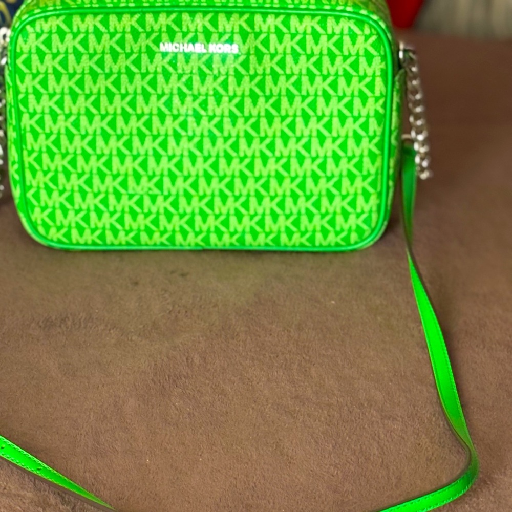 Micheal Kors Crossbody!